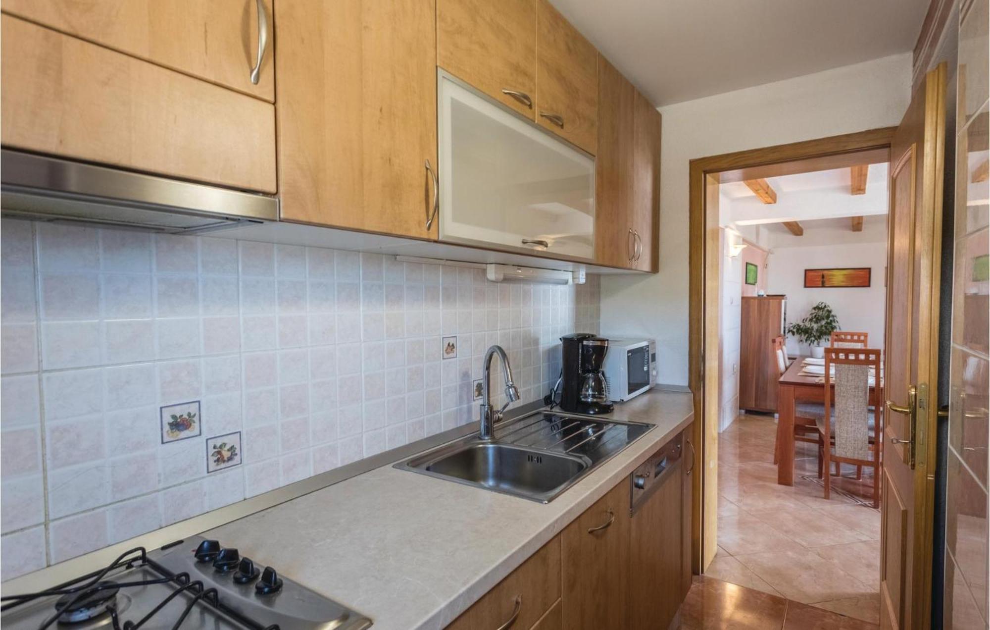 Lovely Apartment In Komarna With House Sea View Klek Exteriör bild
